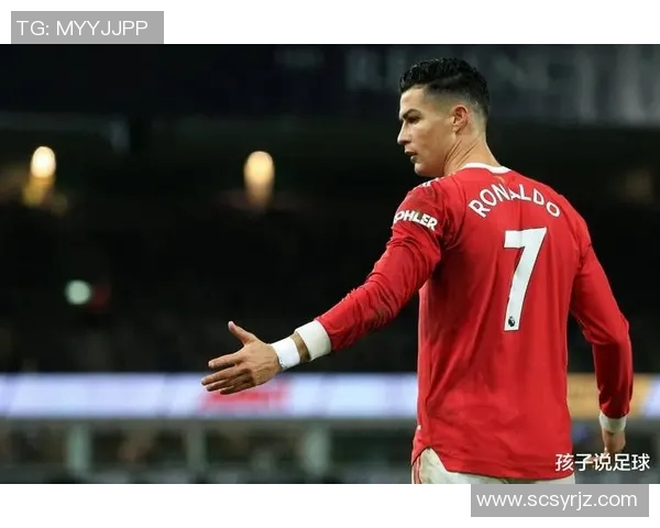 全球瞩目的足球明星们如何在赛场上创造传奇与荣耀