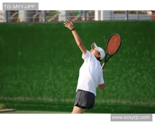 吴秀英亲授网球技巧与心得分享助你提升球技的秘密宝典 吴秀英亲授网球技巧与心得分享助你提升球技的秘密宝典