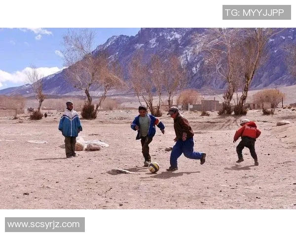 维吾尔足球明星巴力的传奇之路与梦想追逐